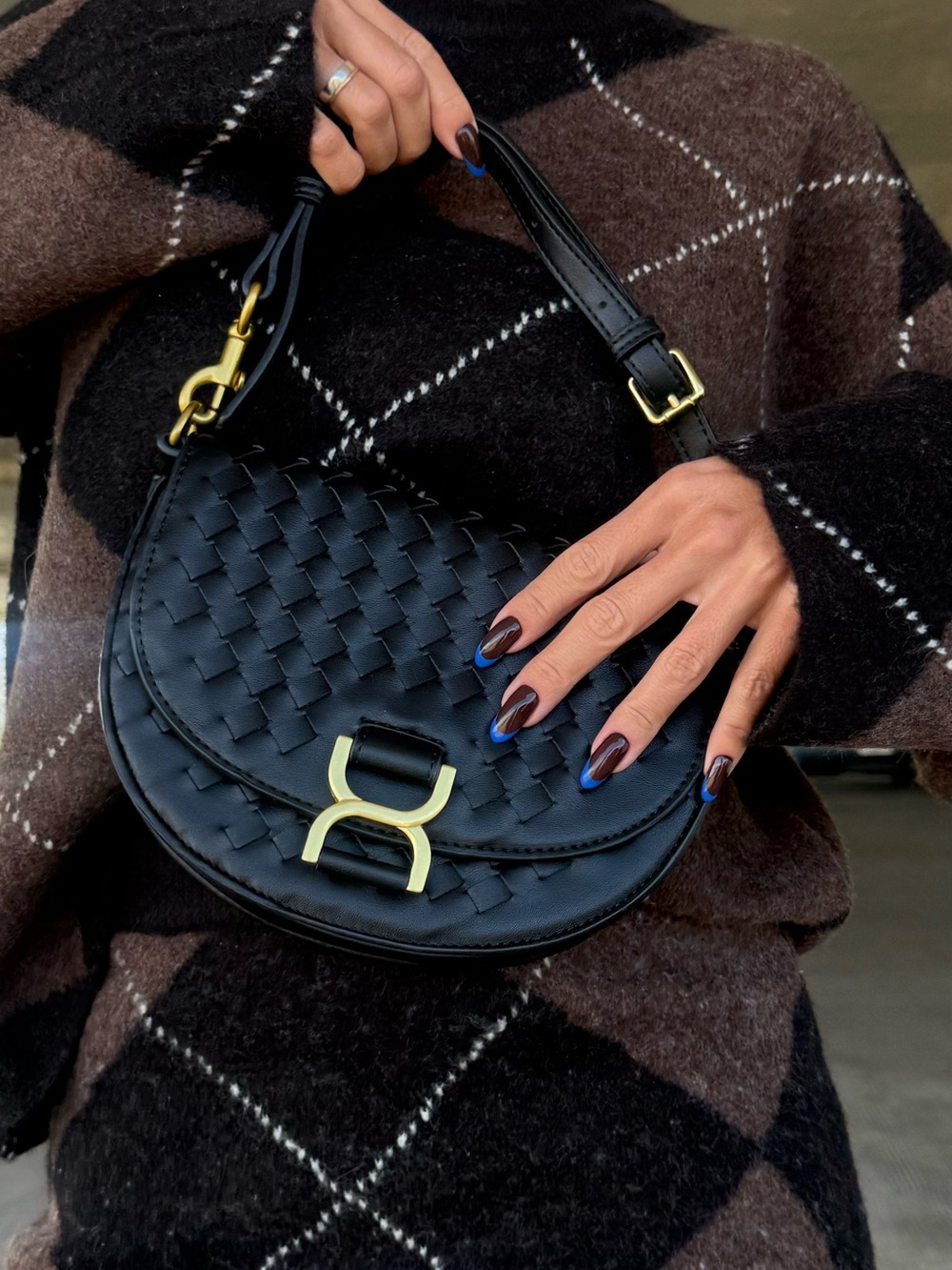 Black Woven Saddle Shoulder Bag with Gold Accent